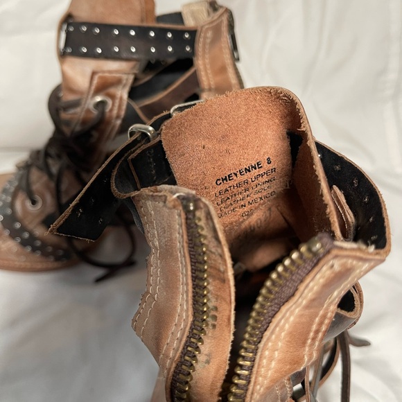 Freebird Cheyenne Heeled Sandal Booties. Size 8 - Picture 6 of 8